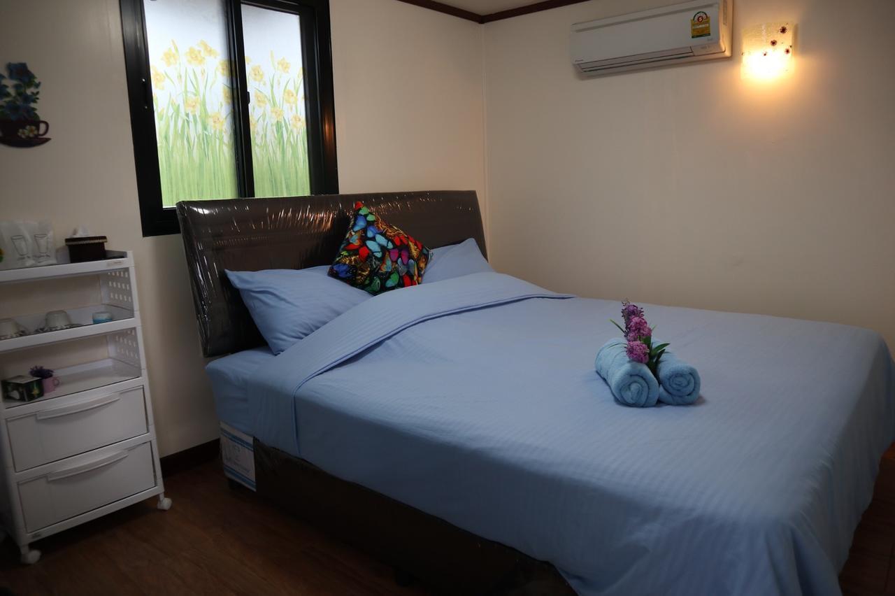 4 Seasons Mini House Hotell Nakhon Si Thammarat Exteriör bild