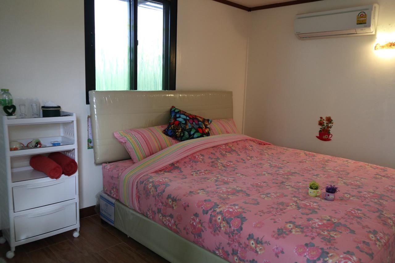 4 Seasons Mini House Hotell Nakhon Si Thammarat Exteriör bild