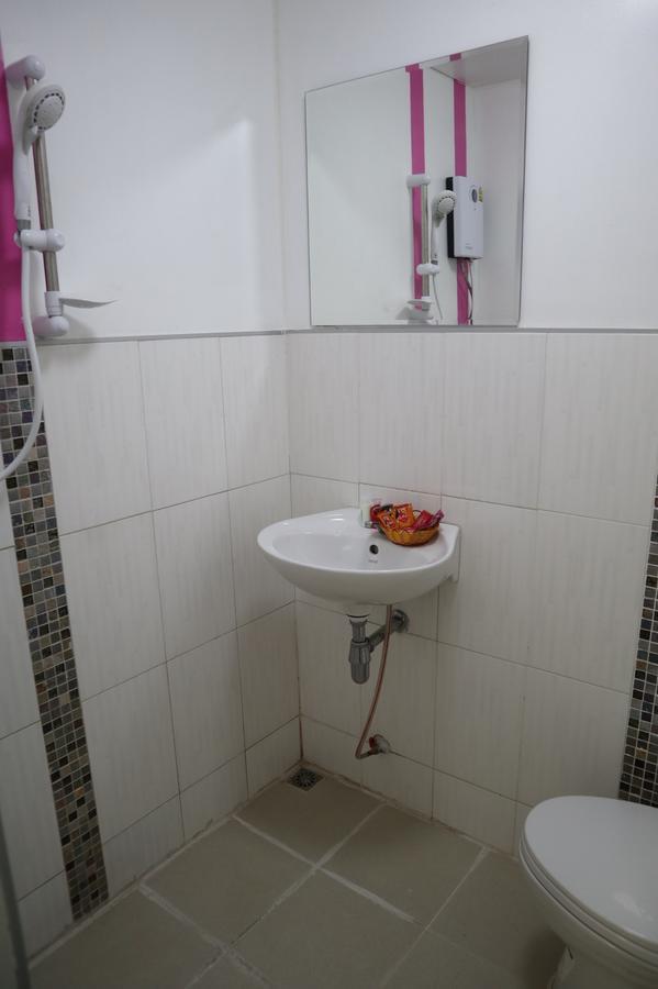 4 Seasons Mini House Hotell Nakhon Si Thammarat Exteriör bild