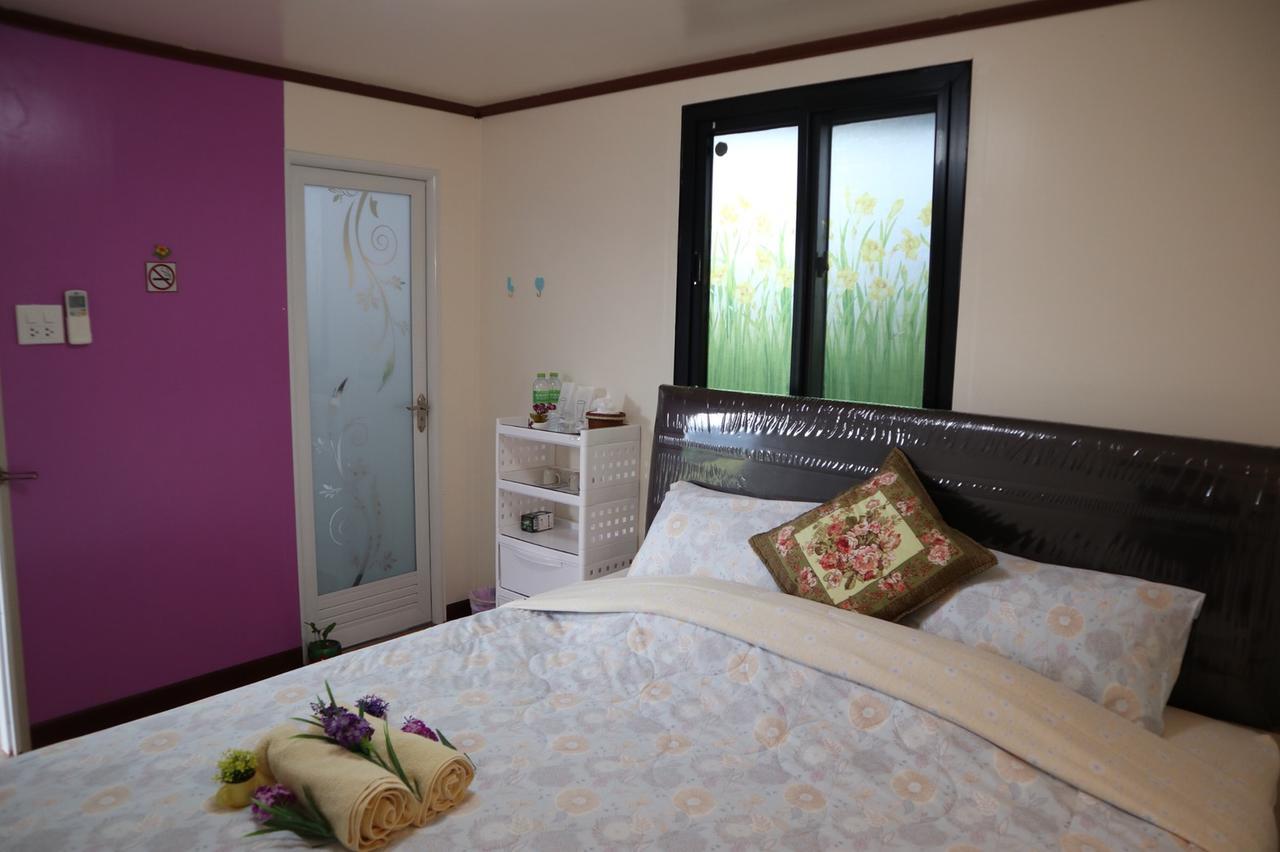 4 Seasons Mini House Hotell Nakhon Si Thammarat Exteriör bild